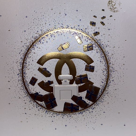 CHANEL large Gift Box Holiday 2023 Limited Edition - Picture 13 of 13